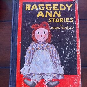 Raggedy Ann Stories Kids Book - Red Cover